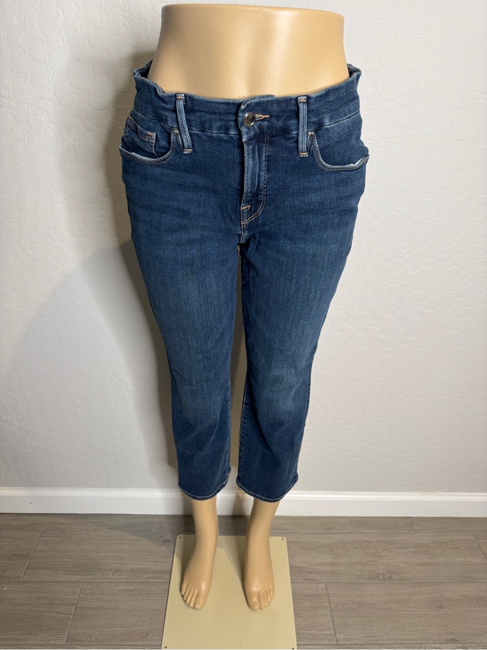 Good American good petite straight jeans space 8/29